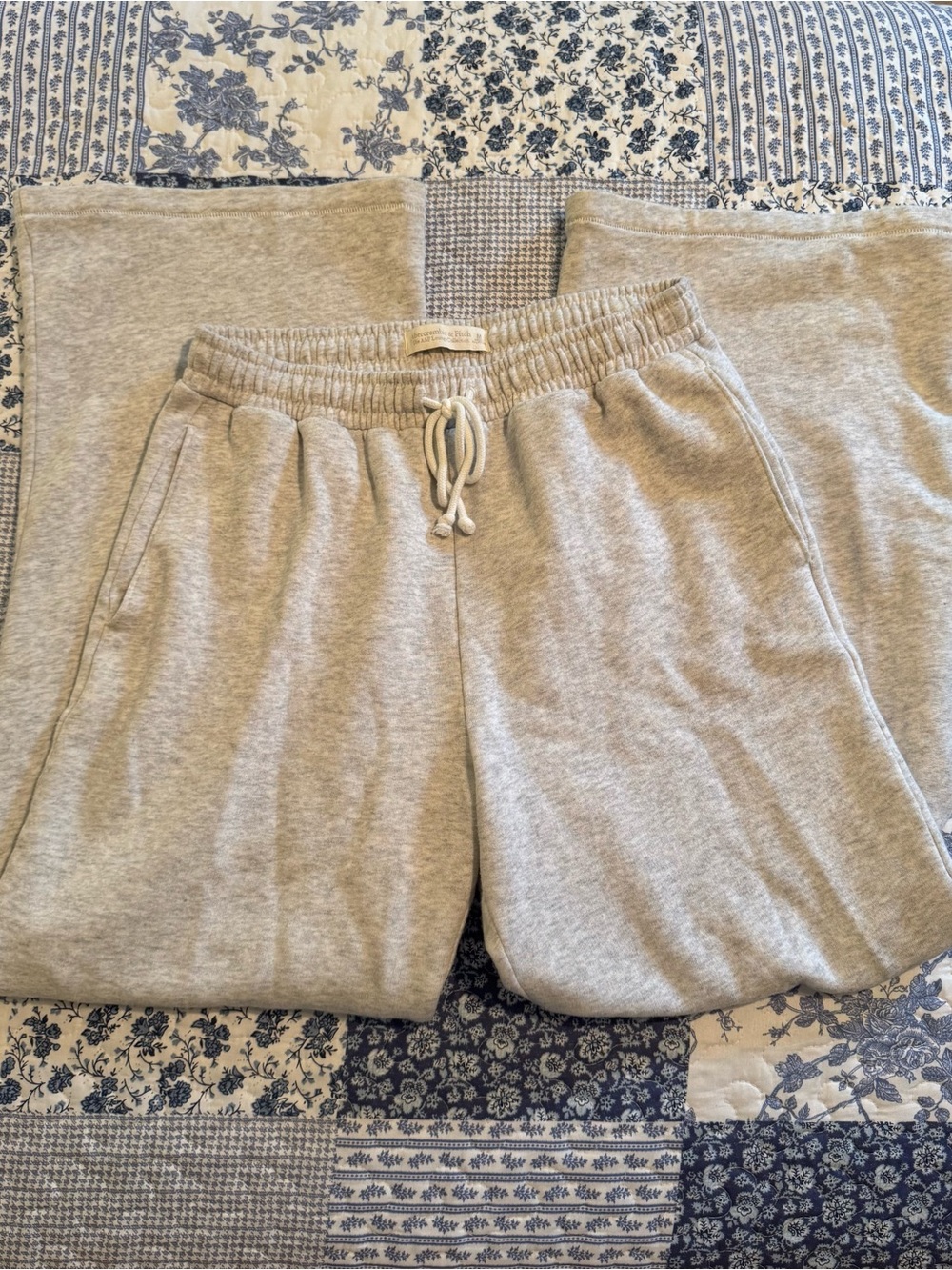 Abercrombie Wide Leg Sweatpants